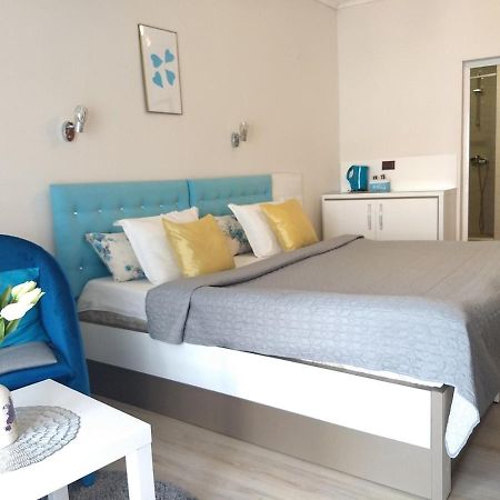White Rose Guest Rooms Burgas Exteriör bild