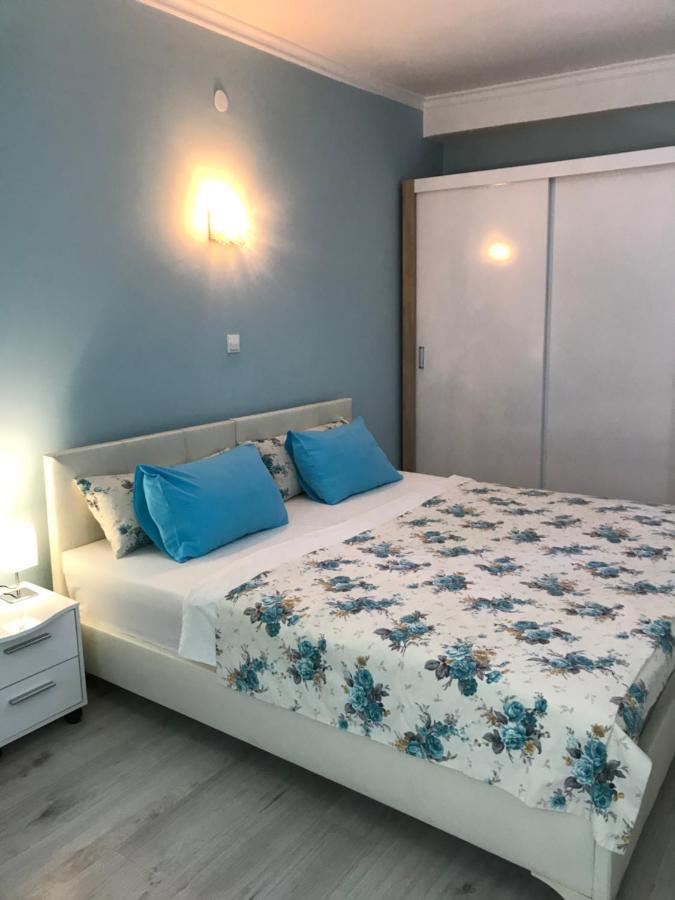 White Rose Guest Rooms Burgas Exteriör bild