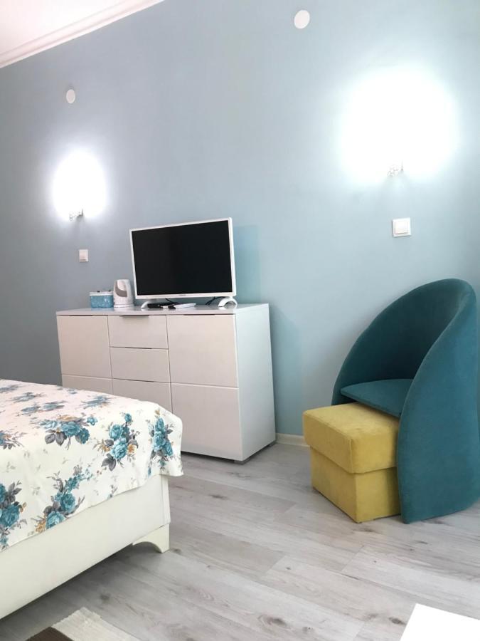 White Rose Guest Rooms Burgas Exteriör bild