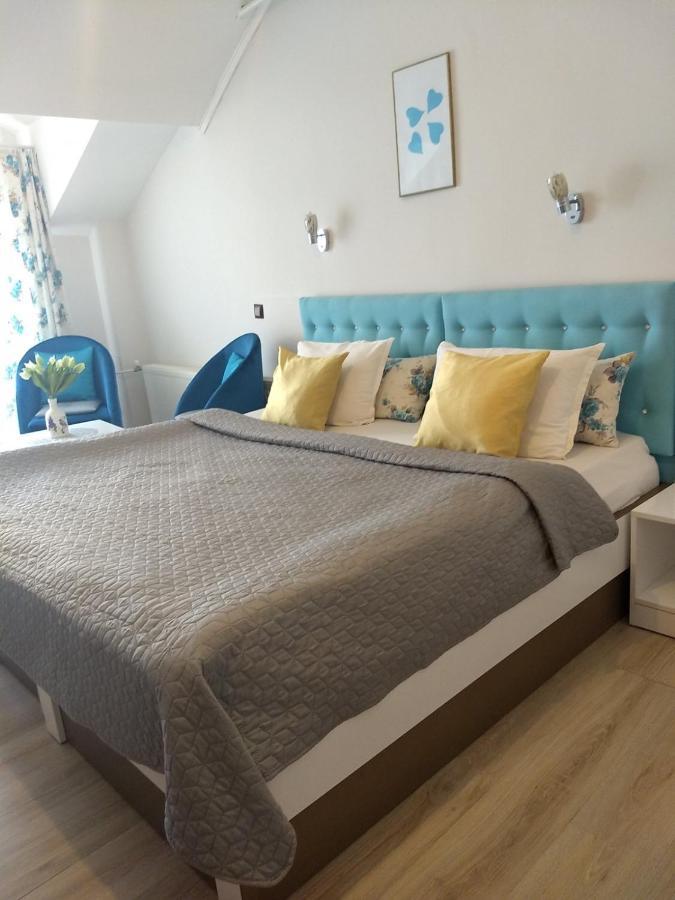 White Rose Guest Rooms Burgas Exteriör bild