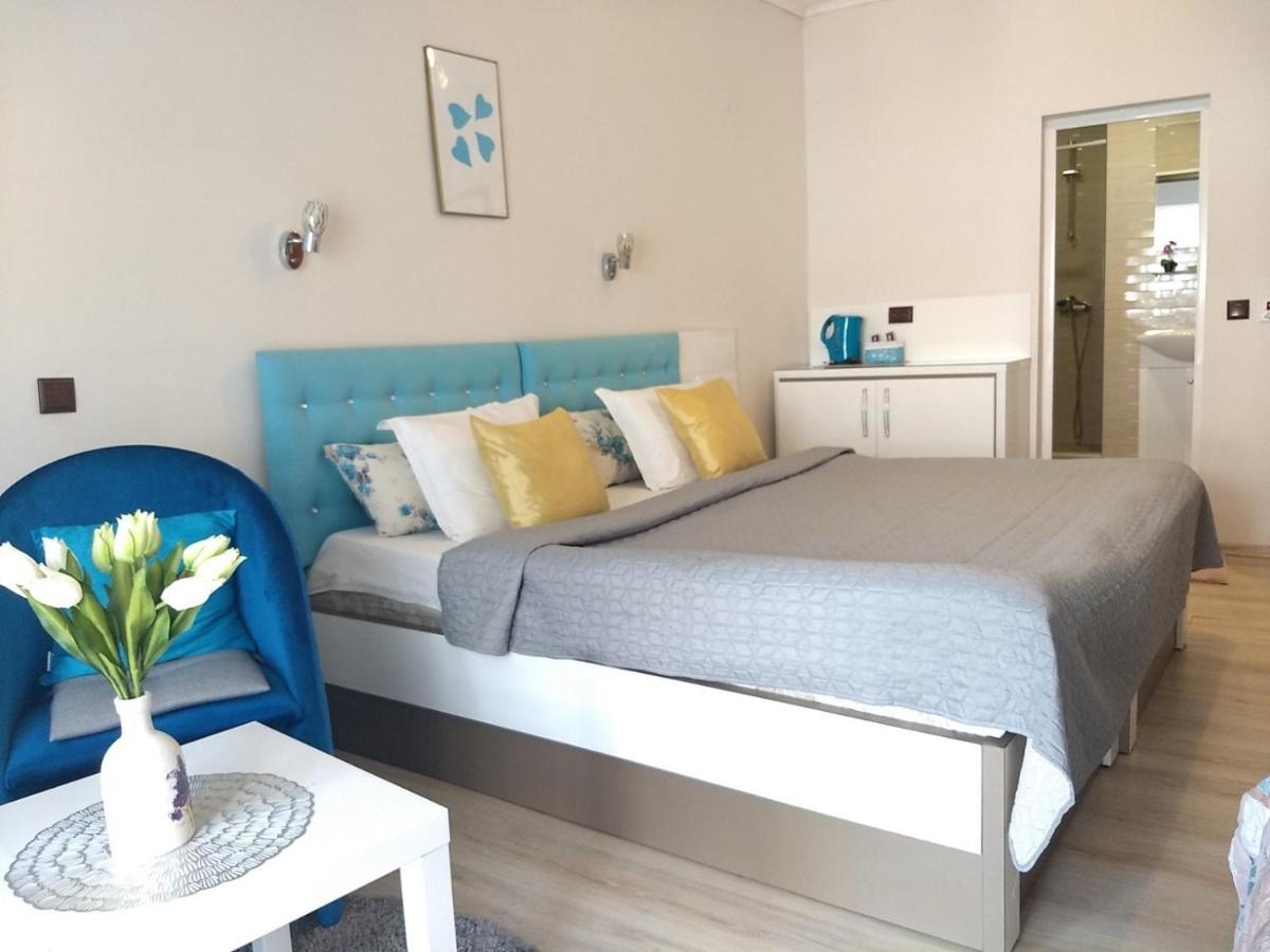 White Rose Guest Rooms Burgas Exteriör bild