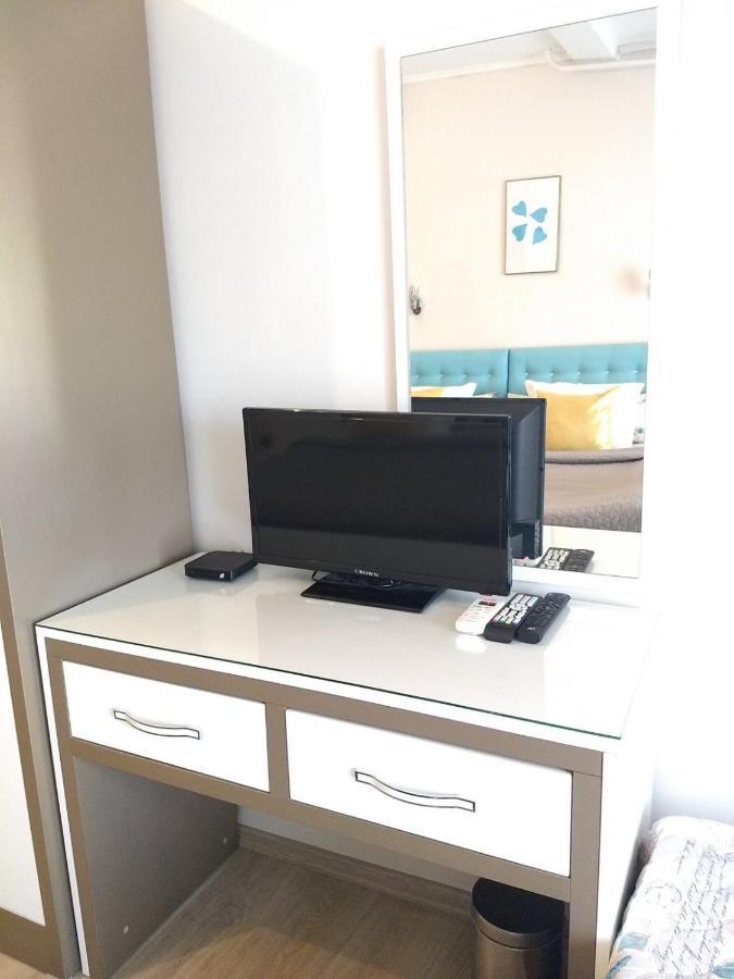 White Rose Guest Rooms Burgas Exteriör bild