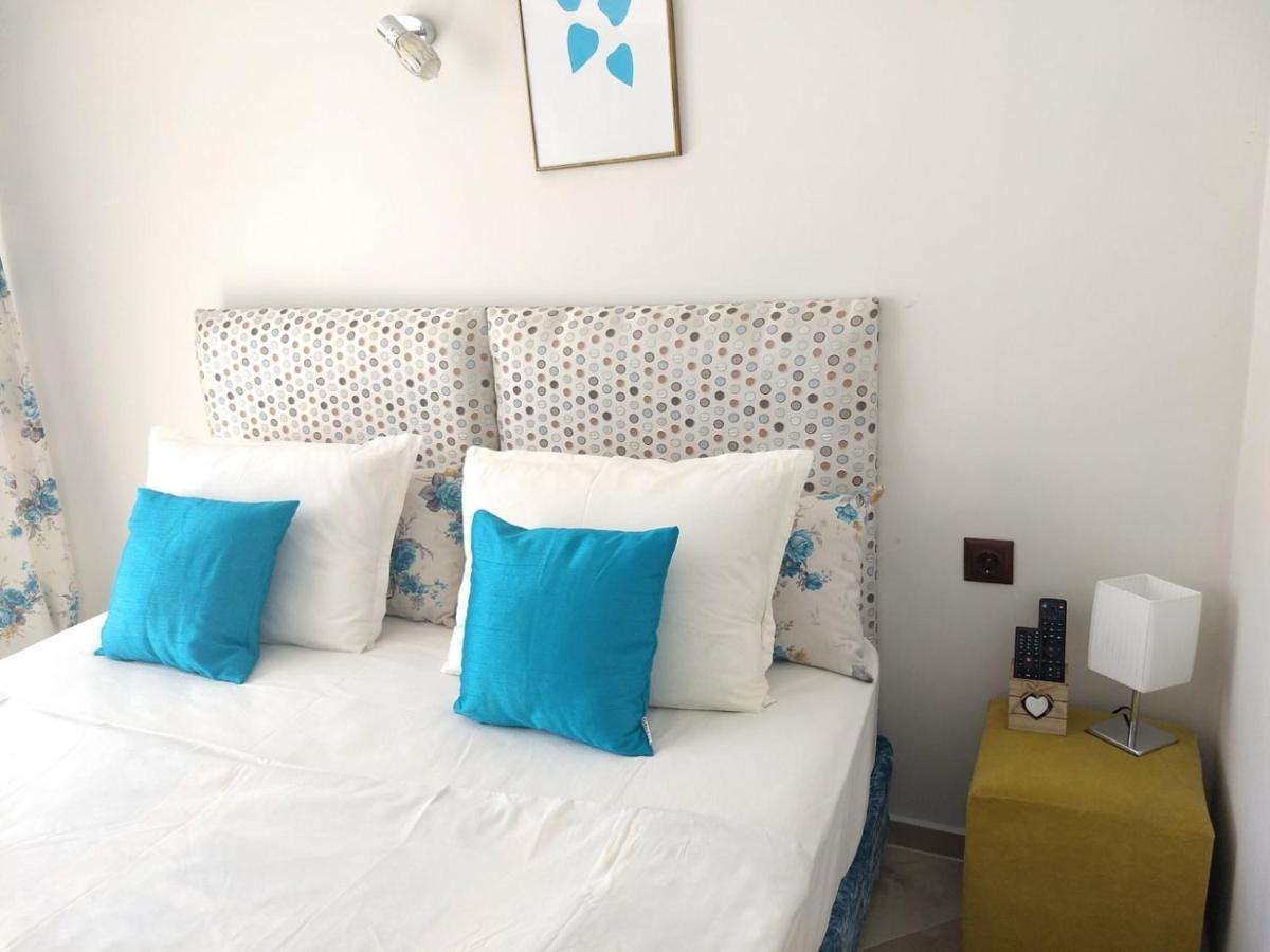 White Rose Guest Rooms Burgas Exteriör bild
