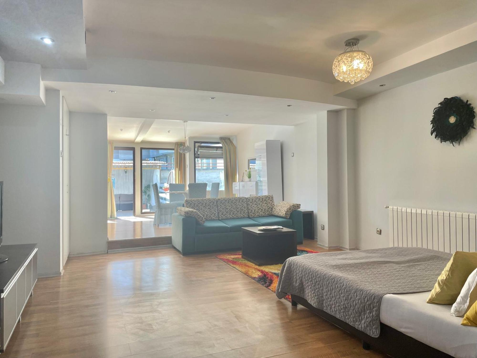 White Rose Guest Rooms Burgas Exteriör bild