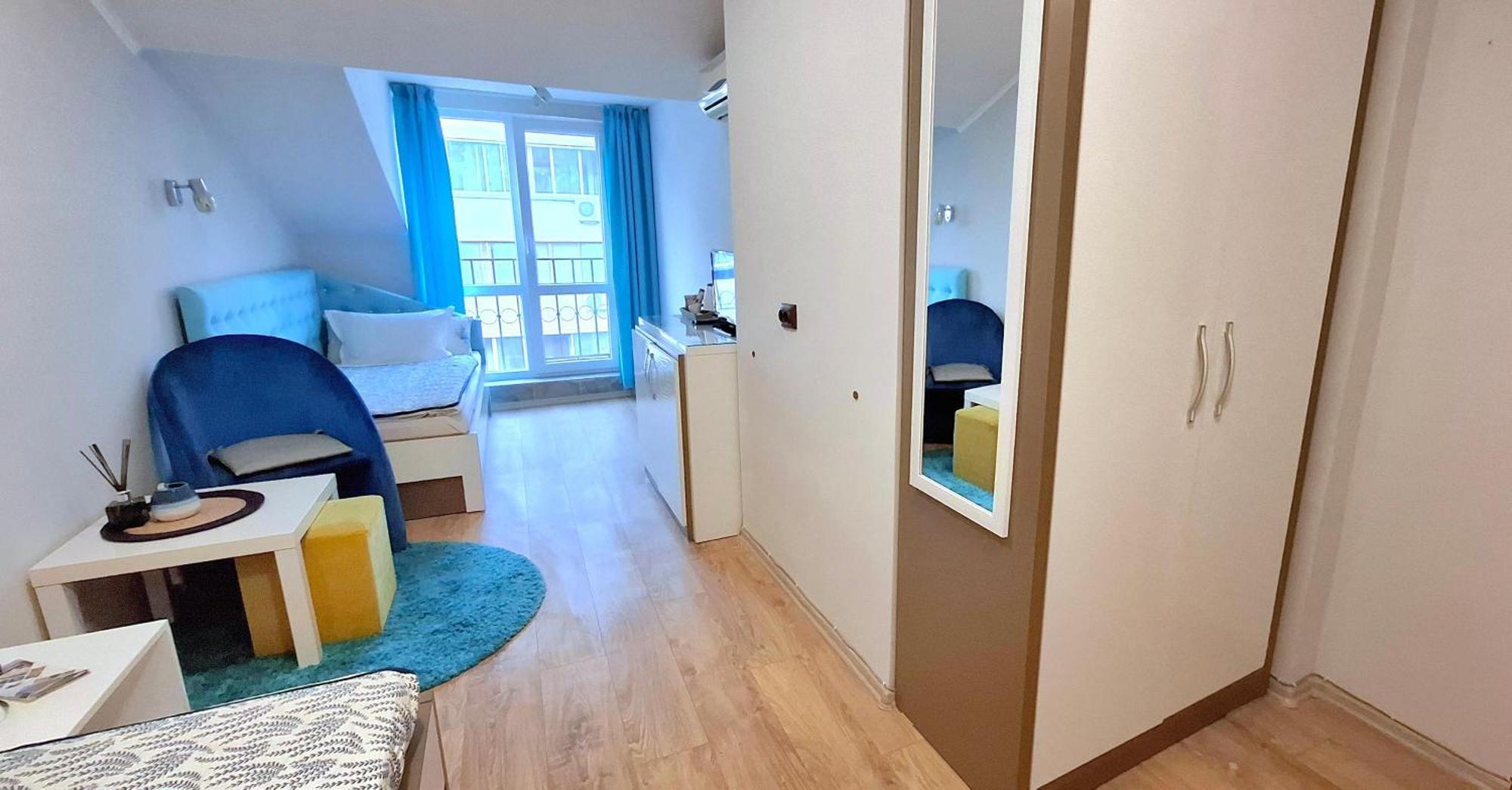 White Rose Guest Rooms Burgas Exteriör bild