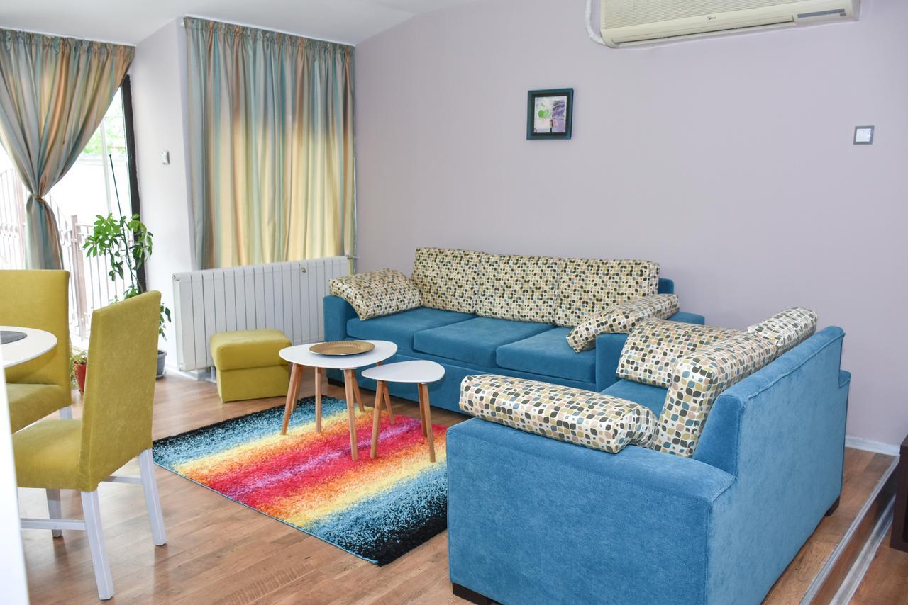 White Rose Guest Rooms Burgas Exteriör bild